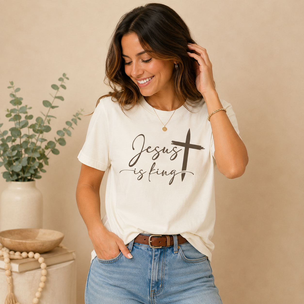 Jesus is King | Faith Tee